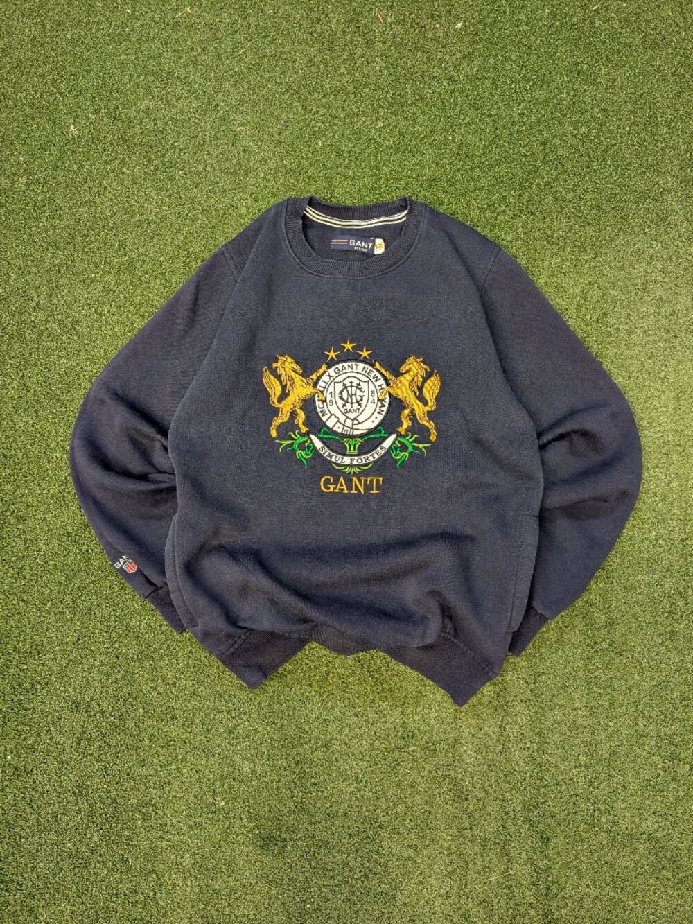 Vintage Gant McNally Crest Embroidered Crewneck Sweatshirt Navy Womens Large